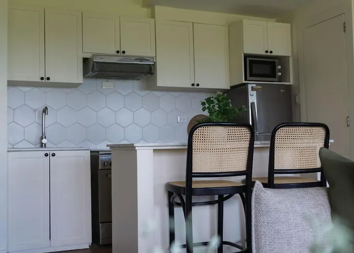Elegant And Modern 2 Bedroom Golf Skyline View * Manila