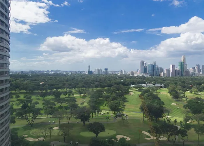 Elegant And Modern 2 Bedroom Golf Skyline View *