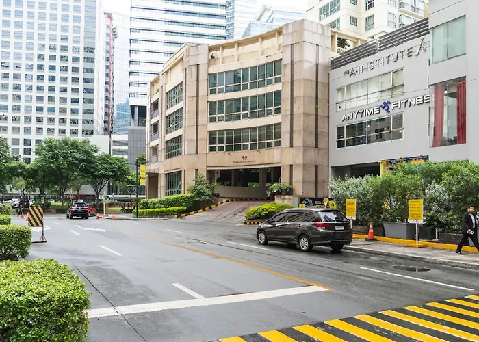 Elegant And Modern 2 Bedroom Golf Skyline View * Manila